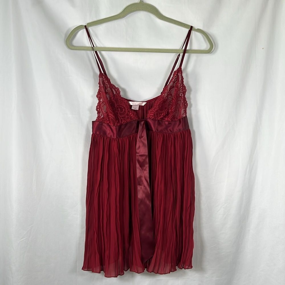 Victoria's Secret Burgundy Bow Pleated Babydoll size M Vintage 2005
